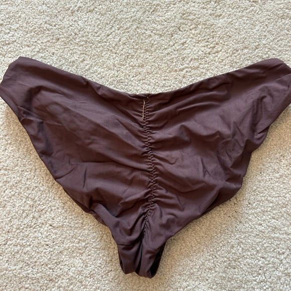 Really nice and cute bikini set - Picture 4 of 4